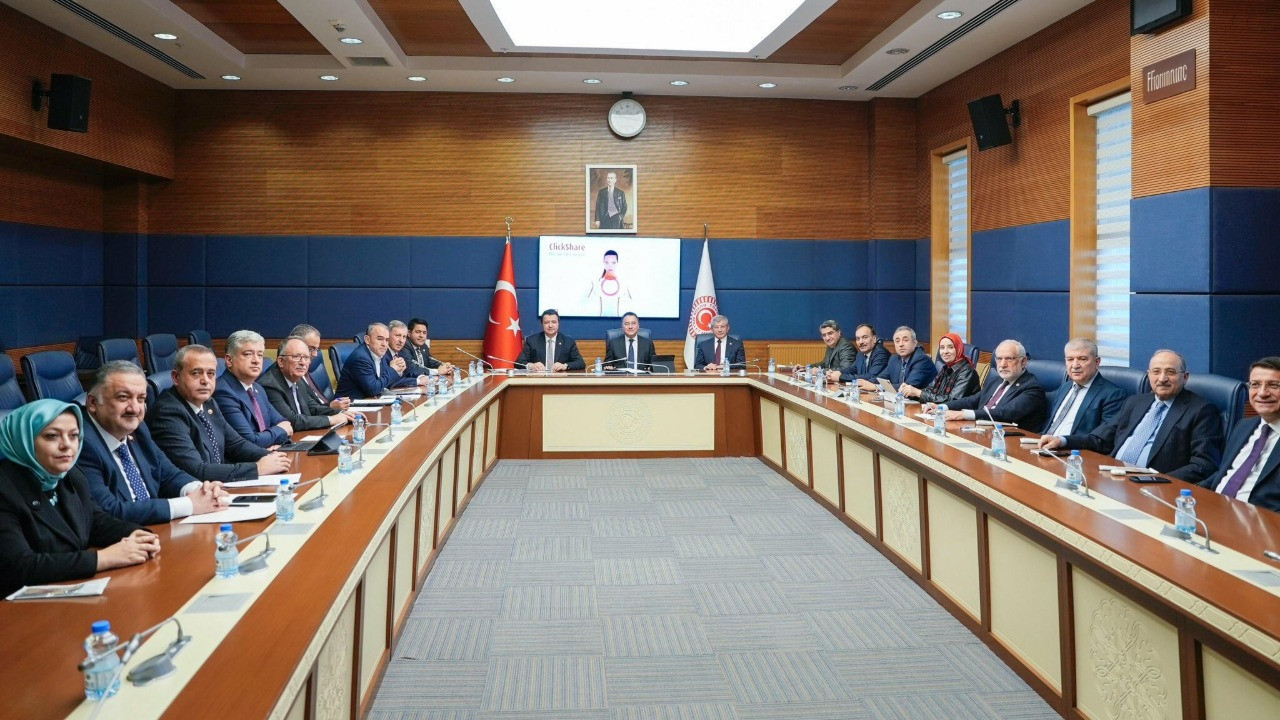 Yeni Yol Grubu'nu oluşturan partilerin genel başkanları bir araya geldi