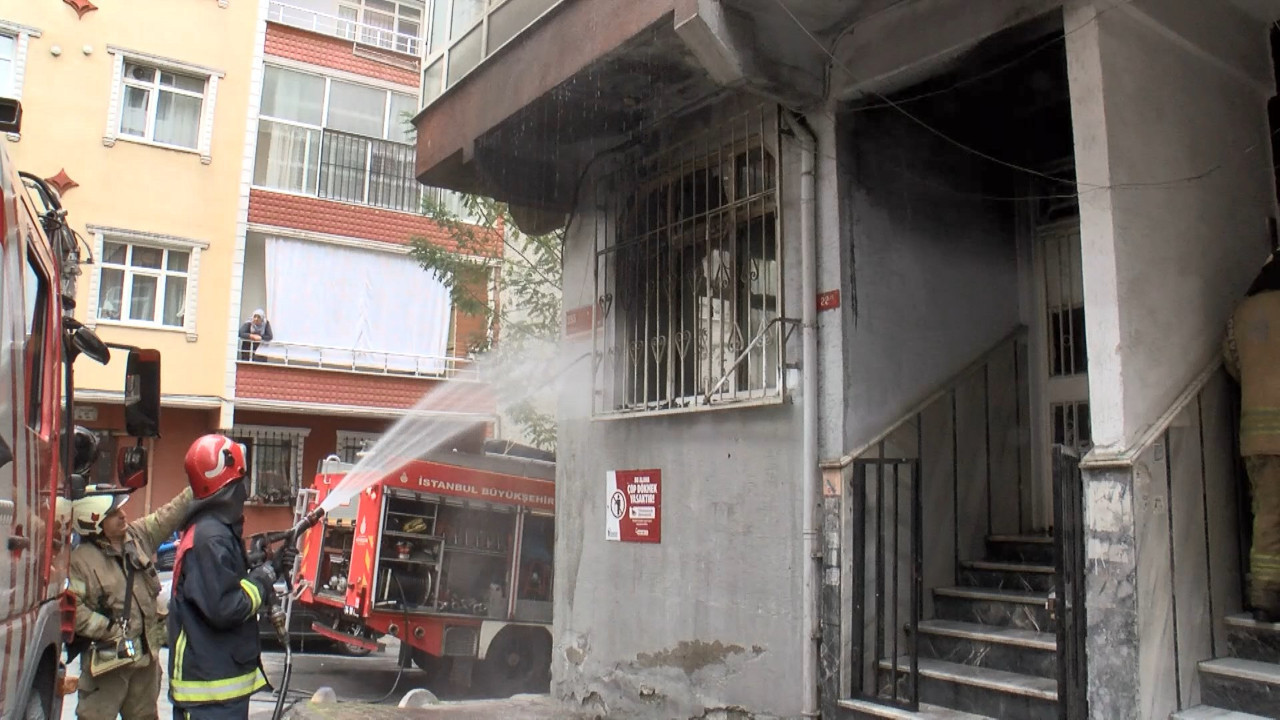 5 yaşındaki çocuk çakmakla oynarken yangın çıkardı