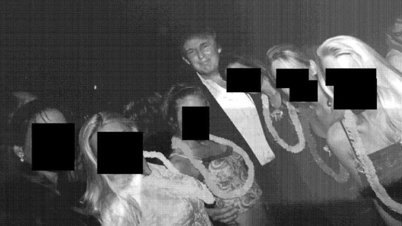 Epstein'in albümünden yeni fotoğraflar: Trump da var