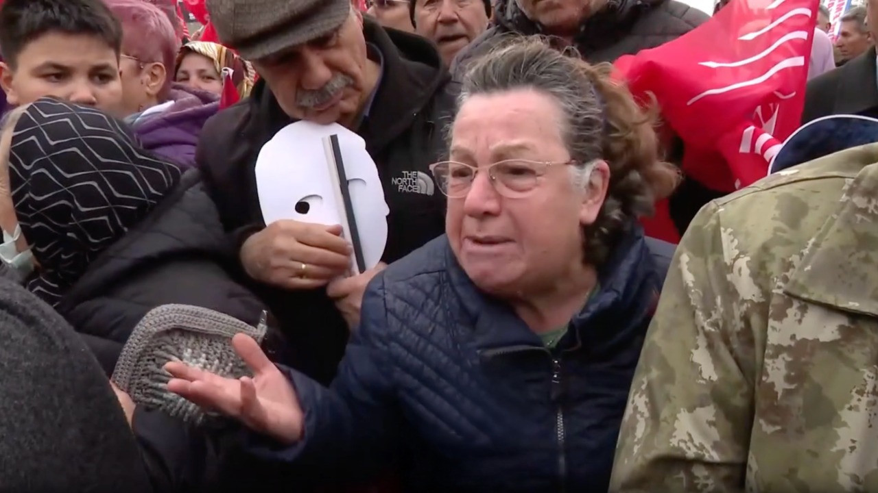 Sesi kısılana kadar haykırdı: Üzüntüden kanser olduk, yeter, yaşamak istiyorum