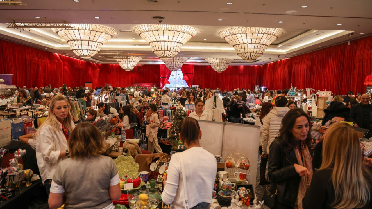 Burslu öğrenciler yararına meşale çarşısı