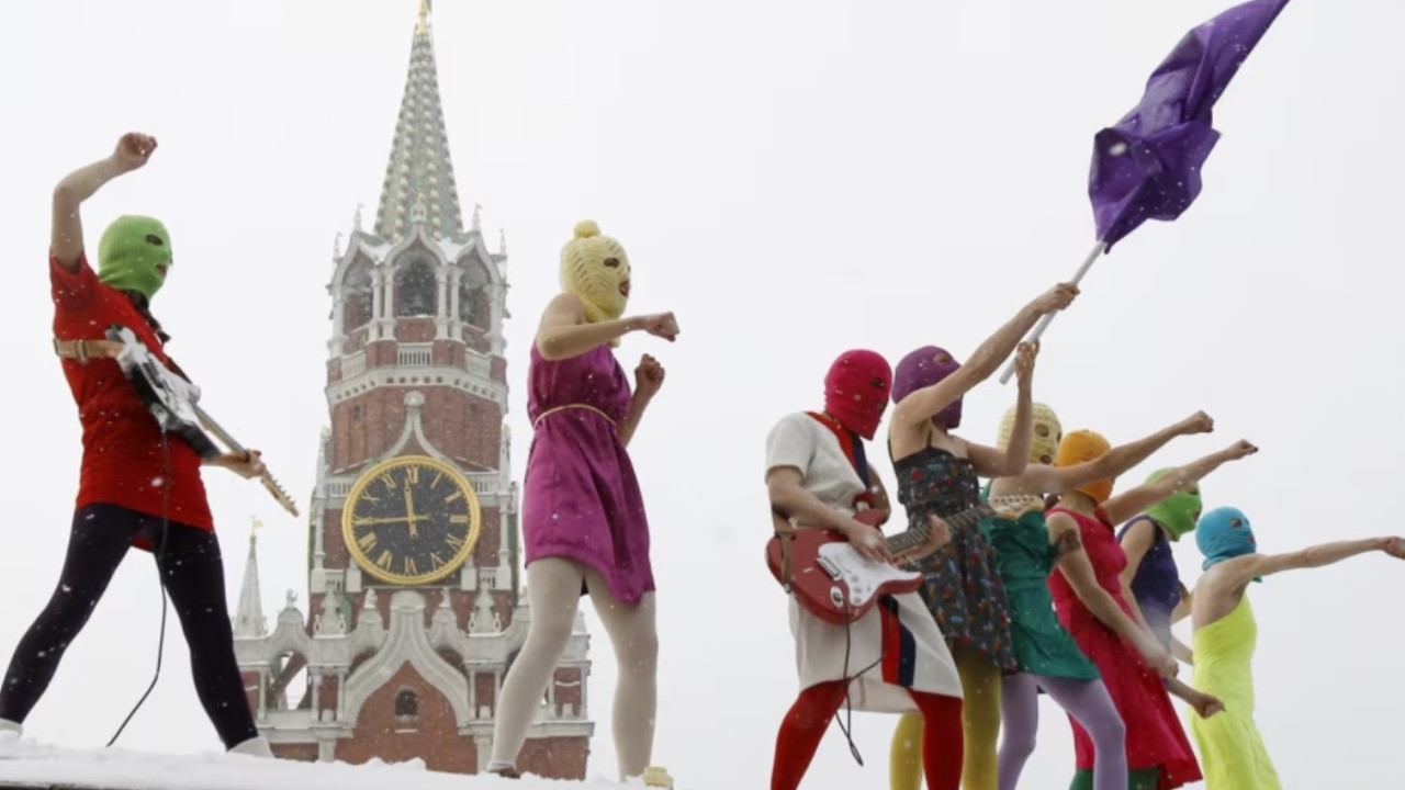 Punk grubunu 'aşırılıkçı örgüt' ilan ettiler