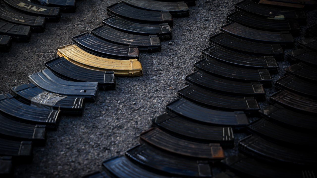 Ele geçirilen silahlar imha edildi