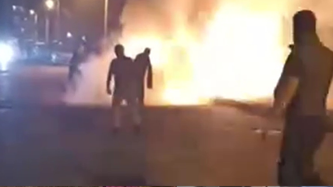 Elektrikli otomobil alev topuna döndü