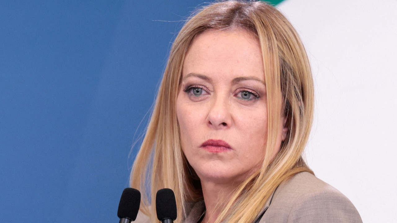 Meloni, liderlerin hediyelerini satışa çıkarıyor