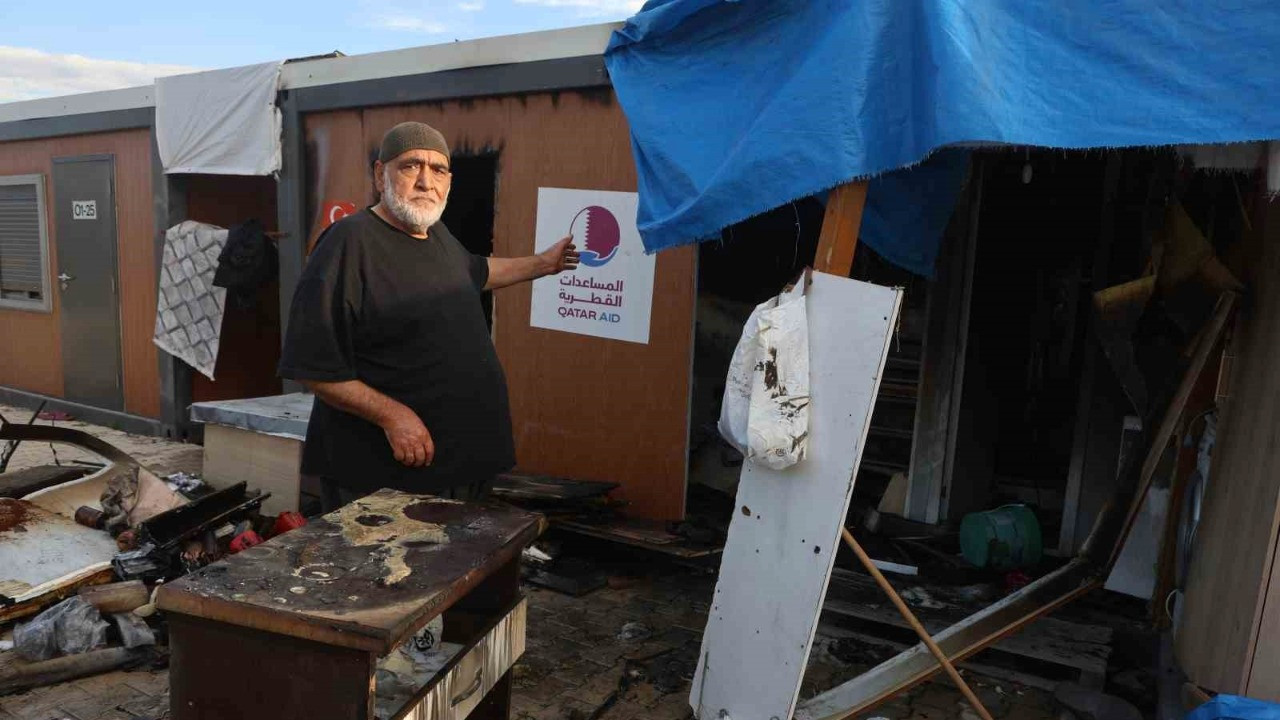 Depremzede yaşlı çift bir kez daha kabusu yaşadı: Hiçbir şeyimiz kalmadı