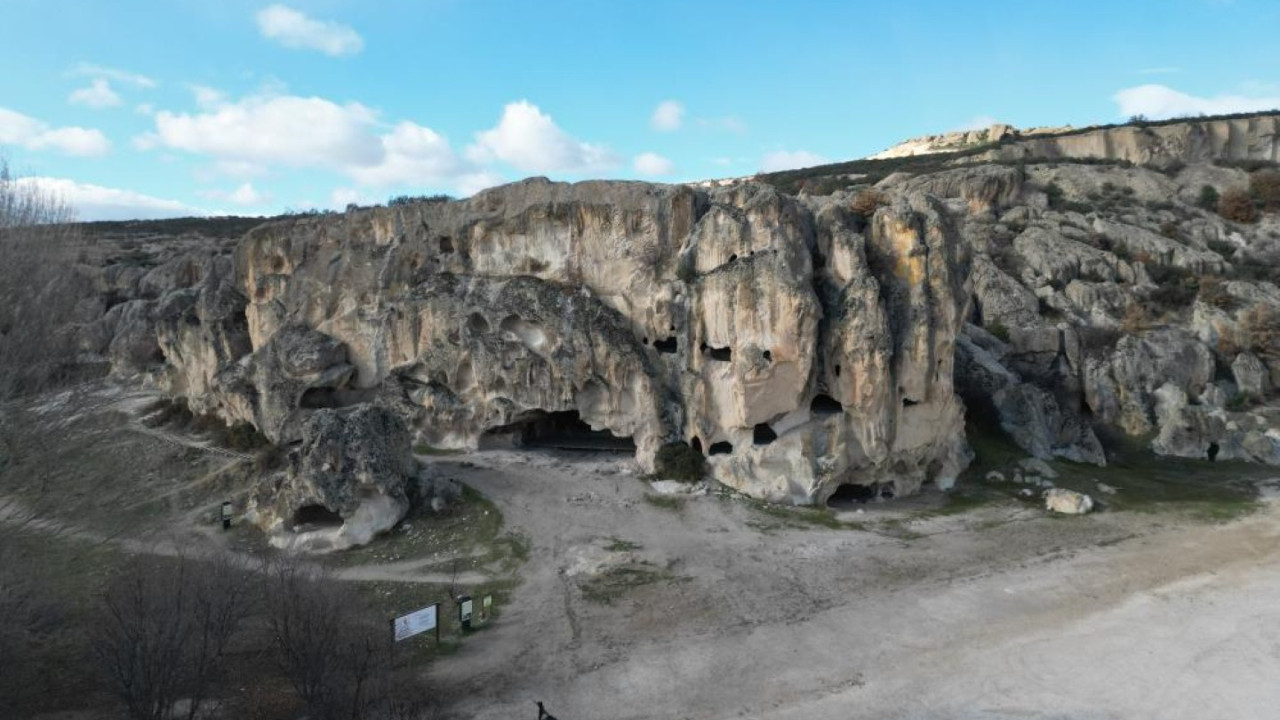 Tarihin ilk apartmanındaki tuvaleti görmek için geliyorlar