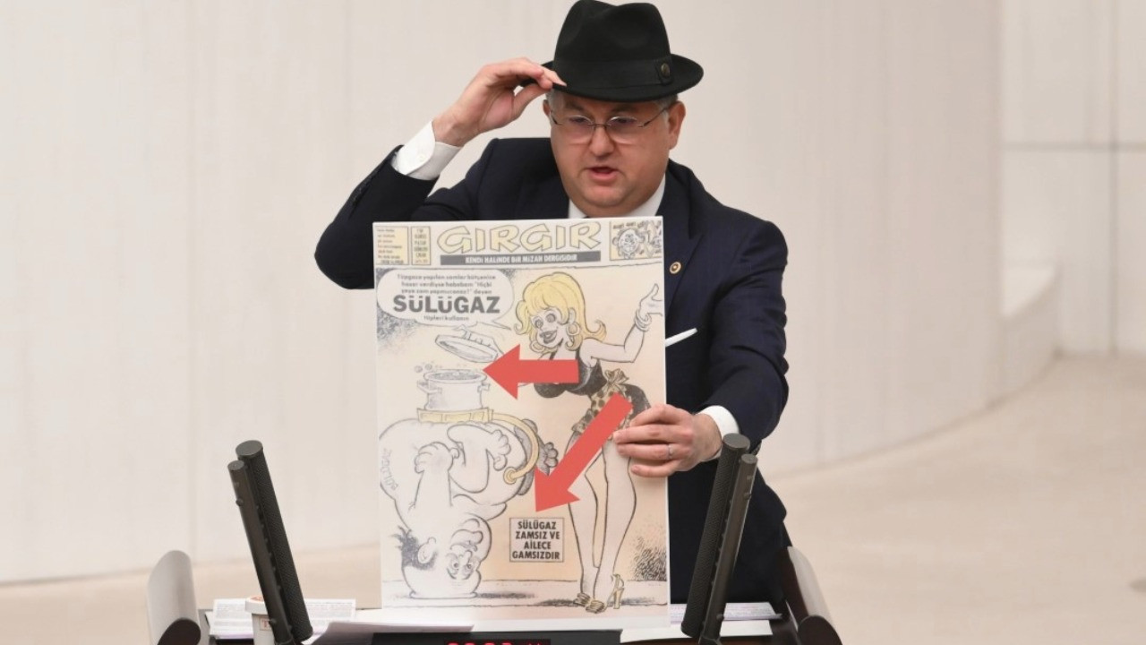 CHP'li Yıldızlı, fötr şapkayla bütçeyi eleştirdi