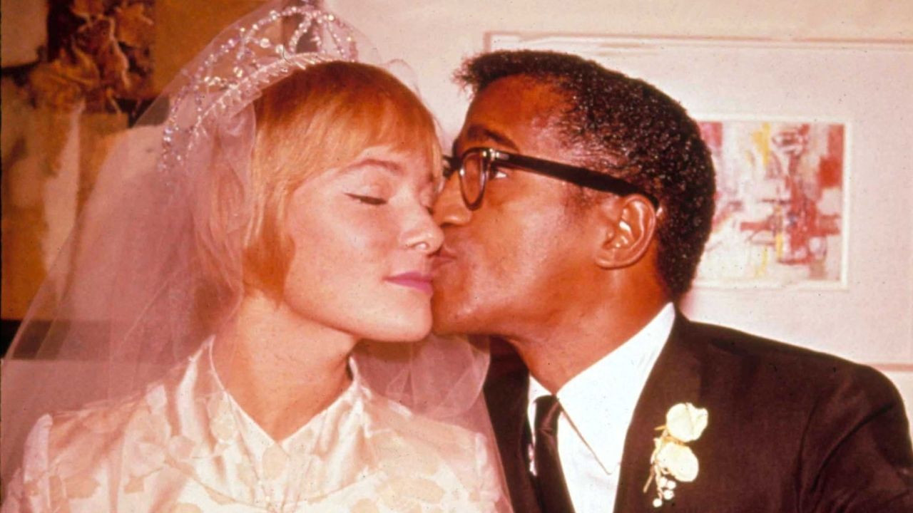 Hollywood'un cesur aşığı May Britt öldü