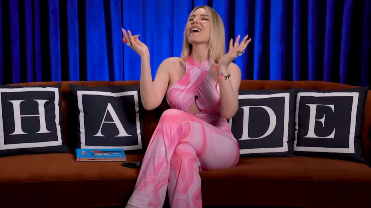 Hande Sarıoğlu: İki cihanda elim yakanda Akif