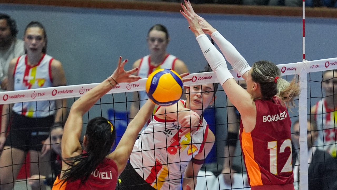 Galatasaray, Göztepe'yi deplasmanda 3-1'le geçti