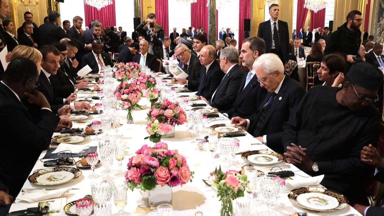 Elysee Sarayı'ndan çatal-bıçak seti çalındı