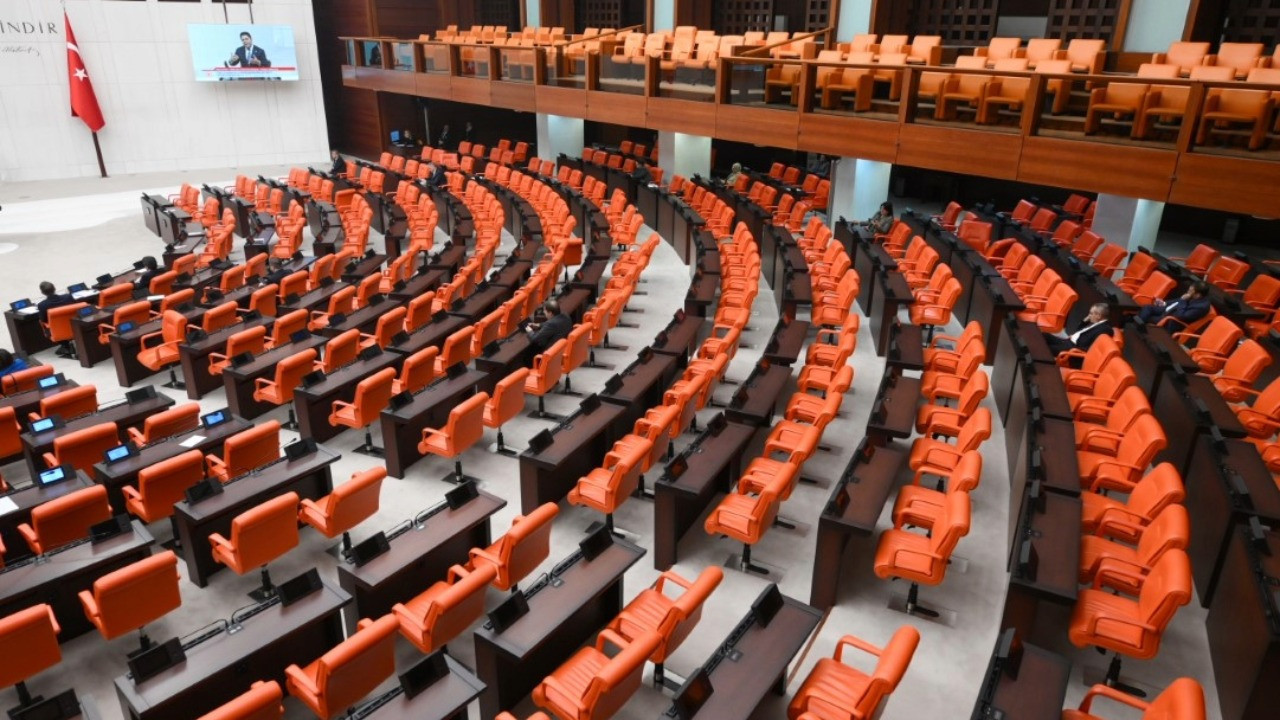 50 imza, 12 vekil: Meclis'te sessiz çoğunluk