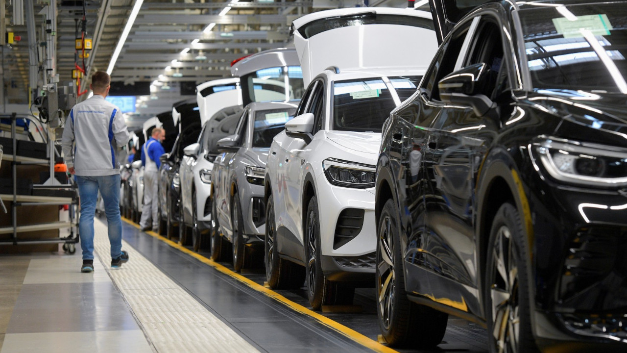 AB'de yeni otomobil satışları kasımda arttı