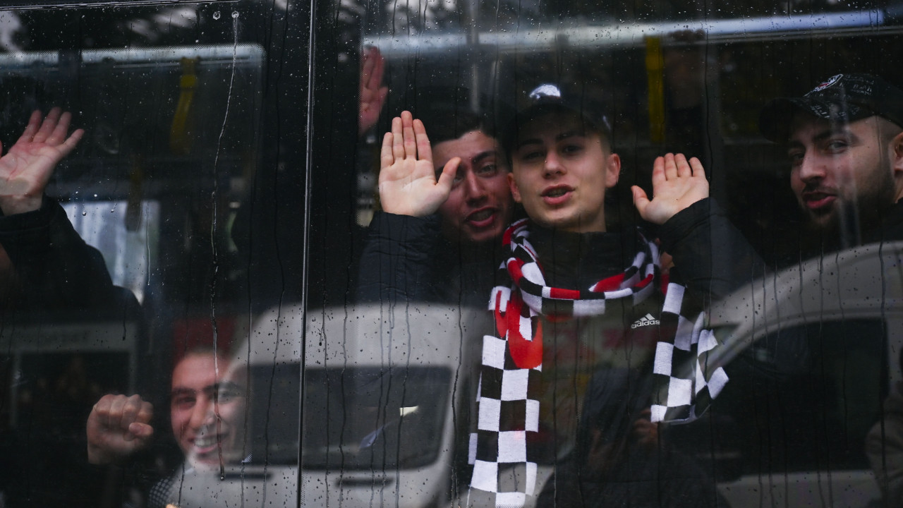 Beşiktaş taraftarları Chobani Stadı'nda