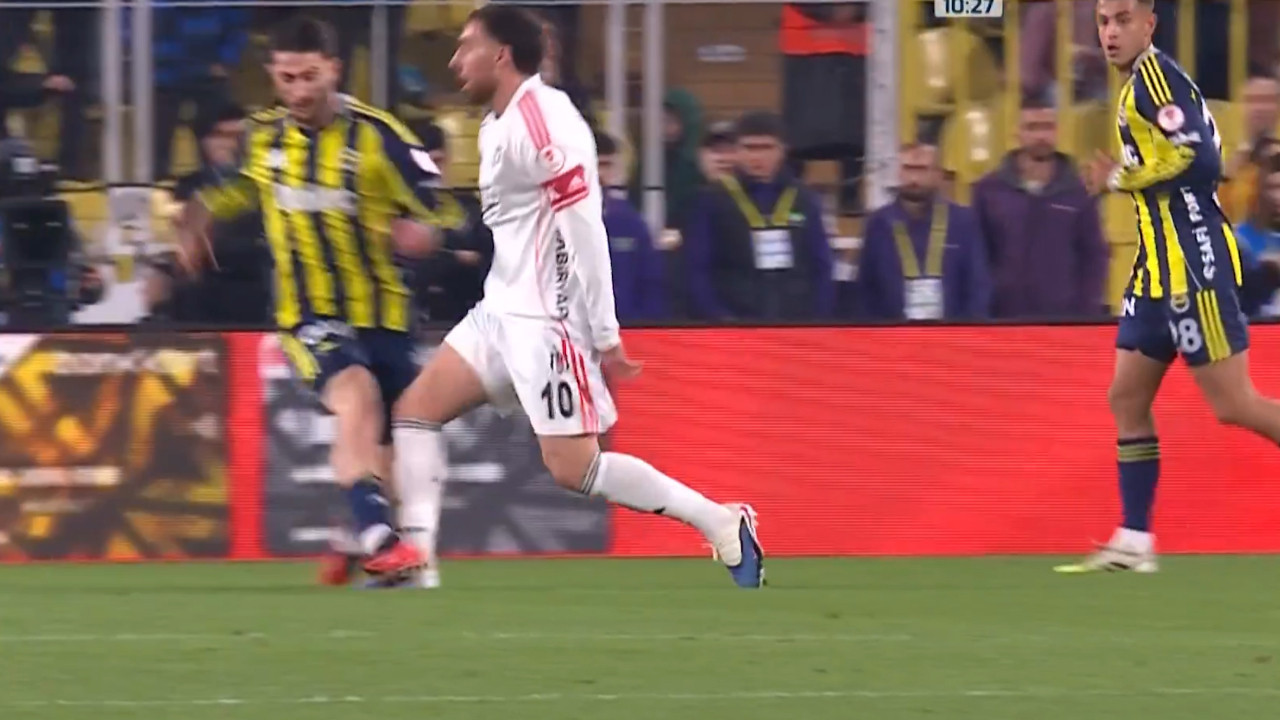 Beşiktaş'tan derbide hakem tepkisi: 'Basma yok! Oyna devam!'