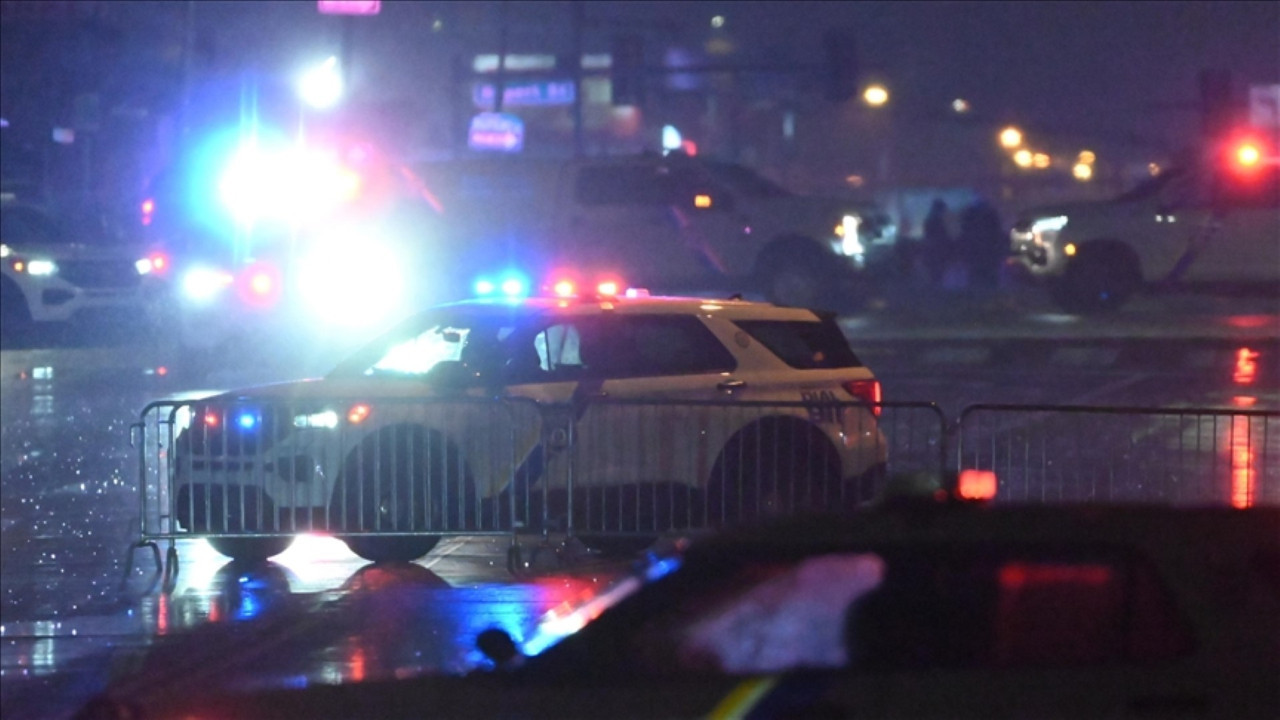 Donanma uçağı ABD'de yere çakıldı