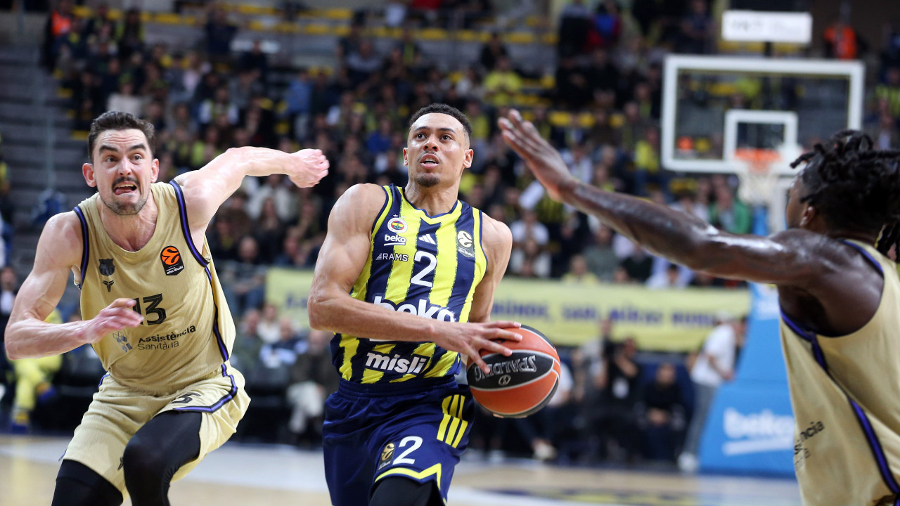 Fenerbahçe Beko, Barcelona maçını son nefeste kazandı: 72-71