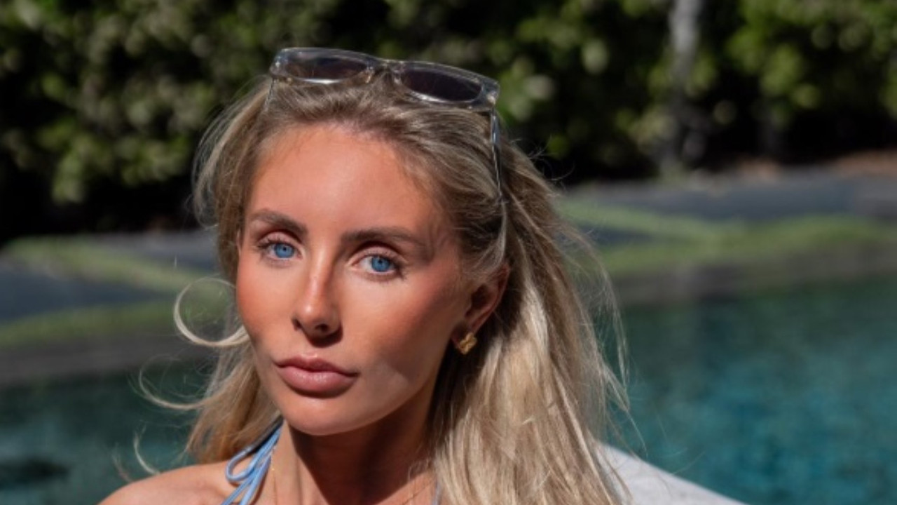 Yetişkin filmleri oyuncusunun ülkeye girmesini yas…