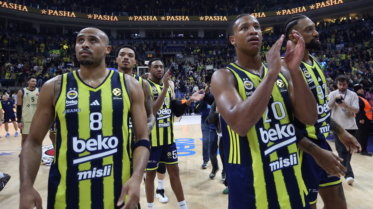 Fenerbahçe'de işler karıştı: İmza sıkıntısı