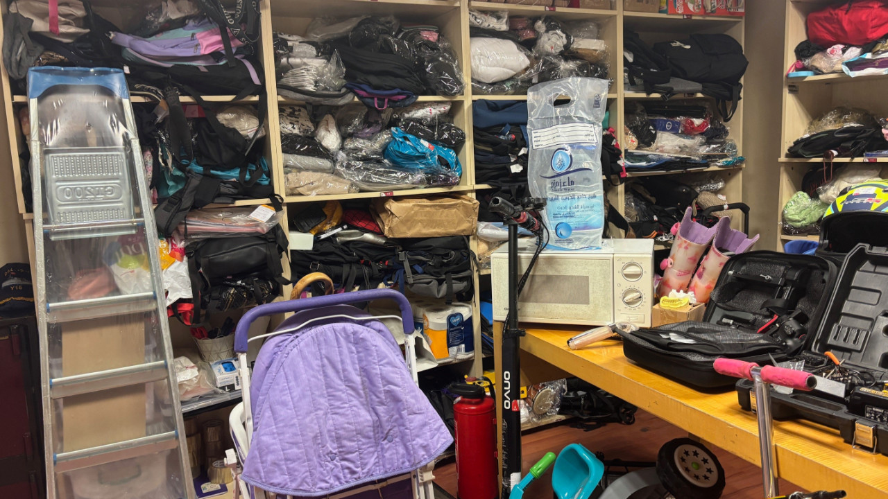 Metrobüste unutulanlar şaşırttı! Sergilenen eşyalar arasında yok yok