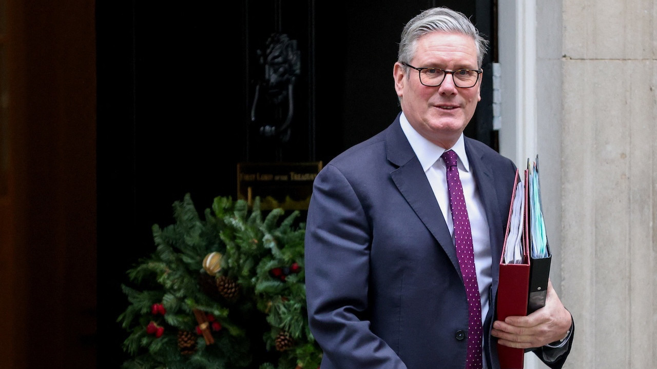 Starmer'dan Noel mesajı: Hayat pahalılığıyla mücadele vurgusu