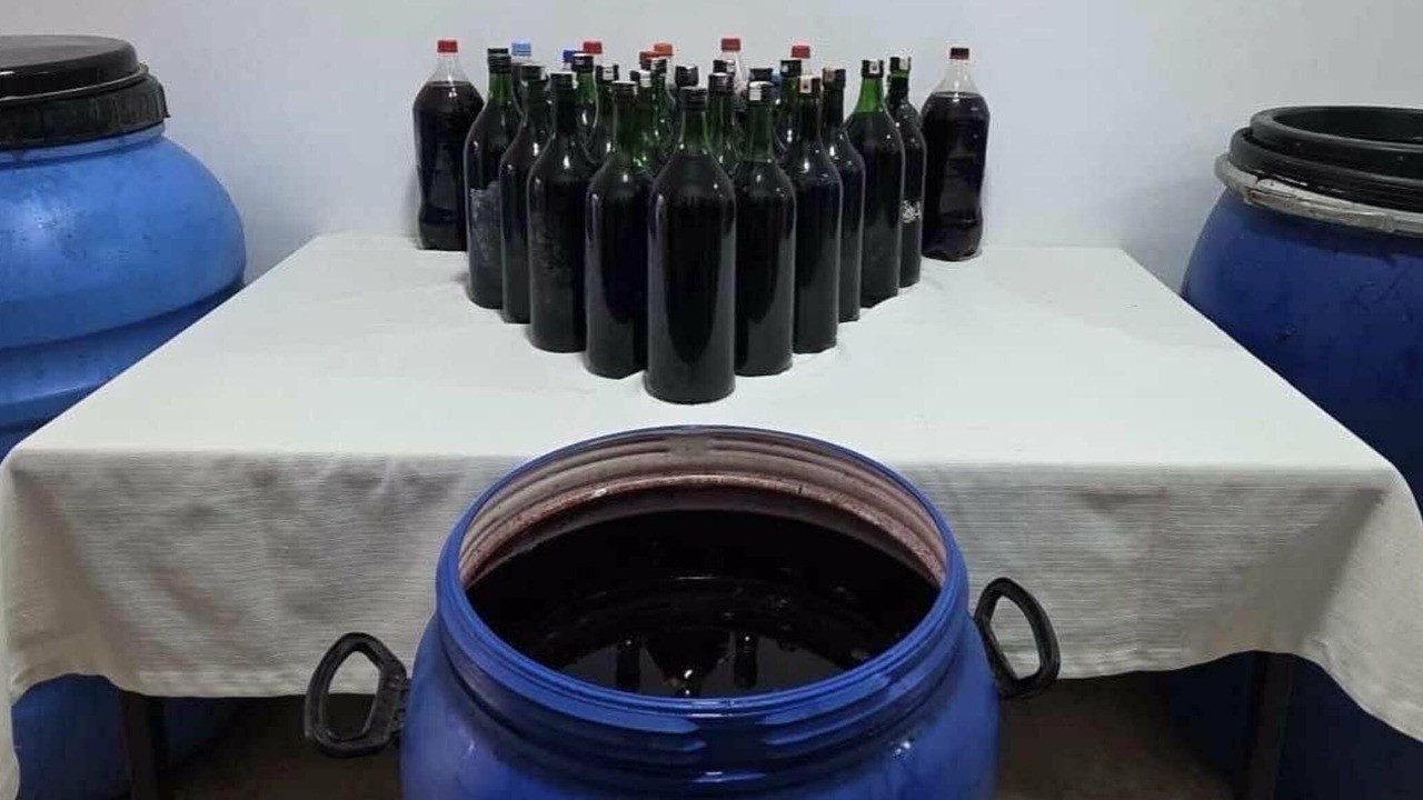 Yılbaşı öncesi 1 ton sahte içki ele geçirildi