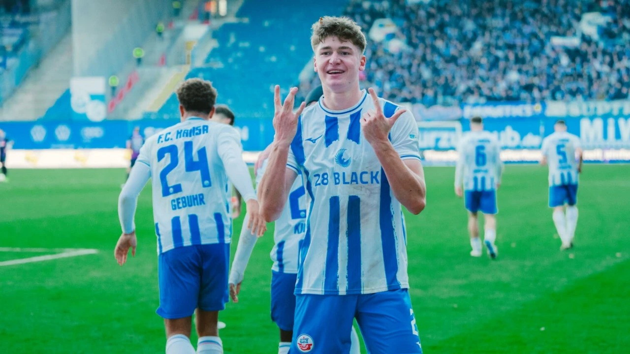 Göztepe’de papatya falı!