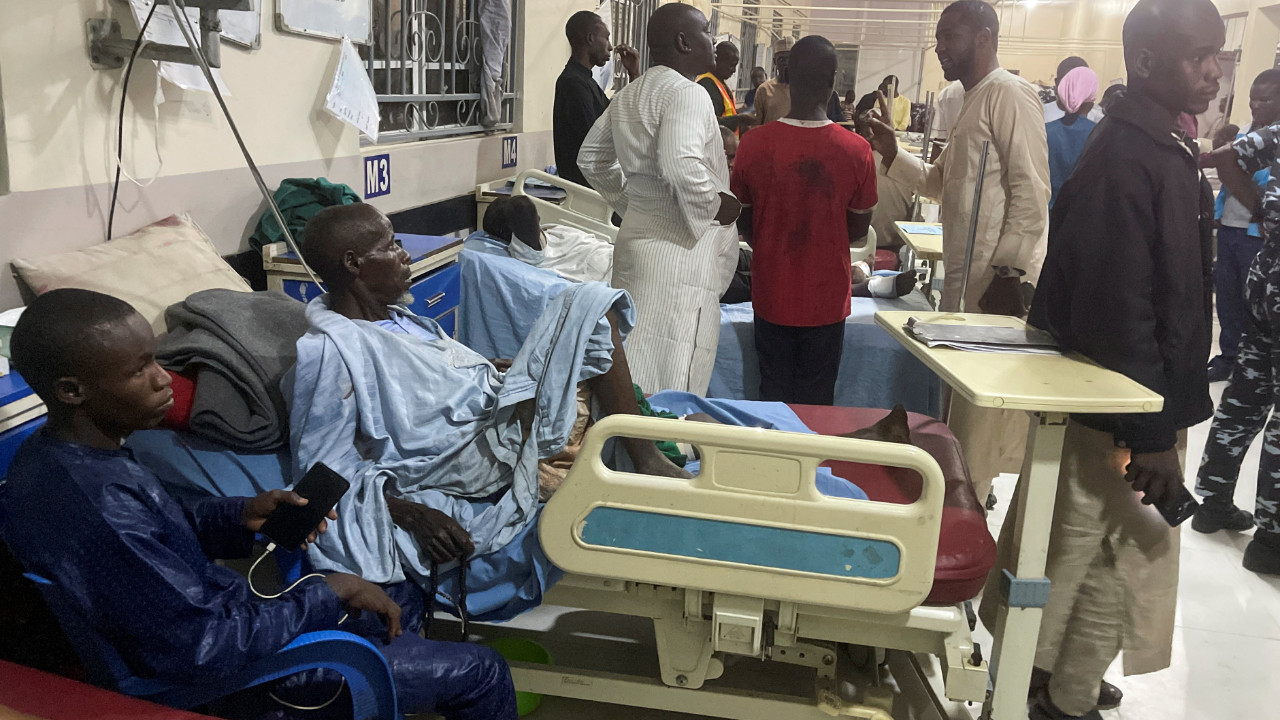 Camiye intihar saldırısı: 5 ölü, 35 yaralı