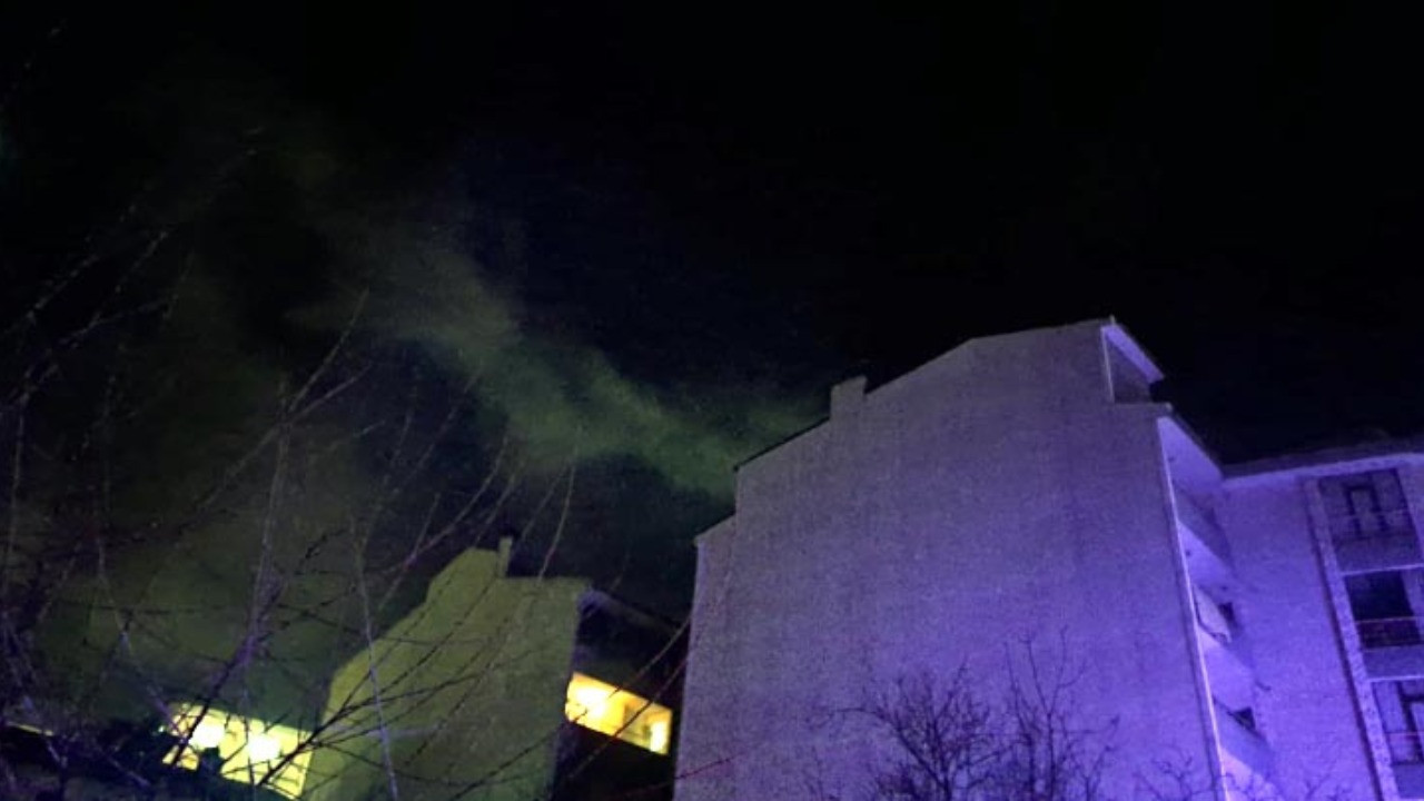 Van'da apartmanda yangın: 15 kişi etkilendi