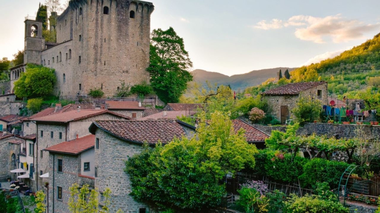 20 kişinin yaşadığı köyde 30 yıl sonra ilk bebek