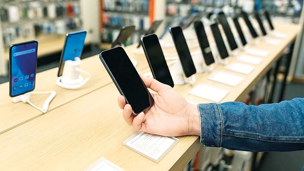 Cep telefonu için 2.8 ay çalışıyoruz