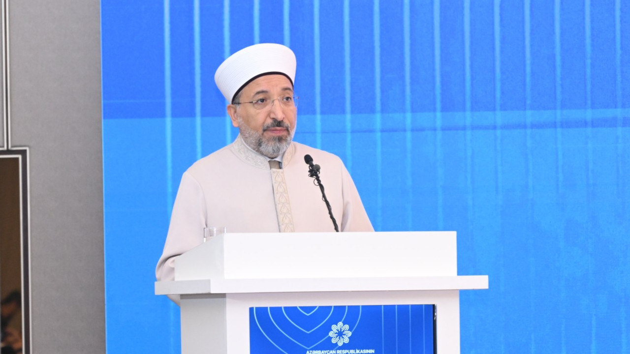 Diyanet'ten yılbaşı hutbesi: Sokaklar süslenmesin, piyango oynanmasın