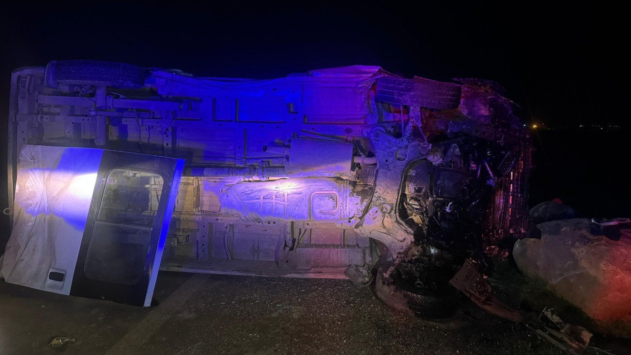 Diyarbakır’da işçi servisi devrildi: 16 yaralı