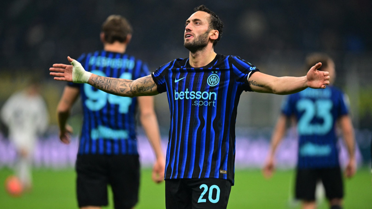 Inter, Hakan Çalhanoğlu'nu satıyor: Yerine gelecek isim belli oldu