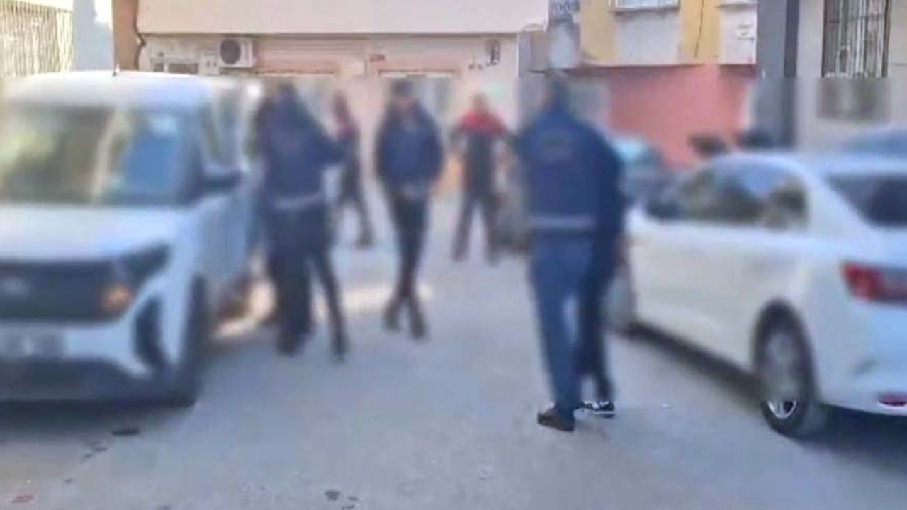 İş yeri ve araç molotofkokteyli atılarak kundaklandı