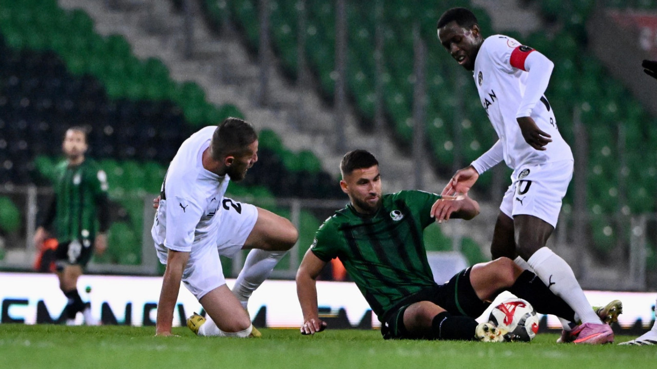 Manisa FK, Sakarya'da kazandı: 0-2