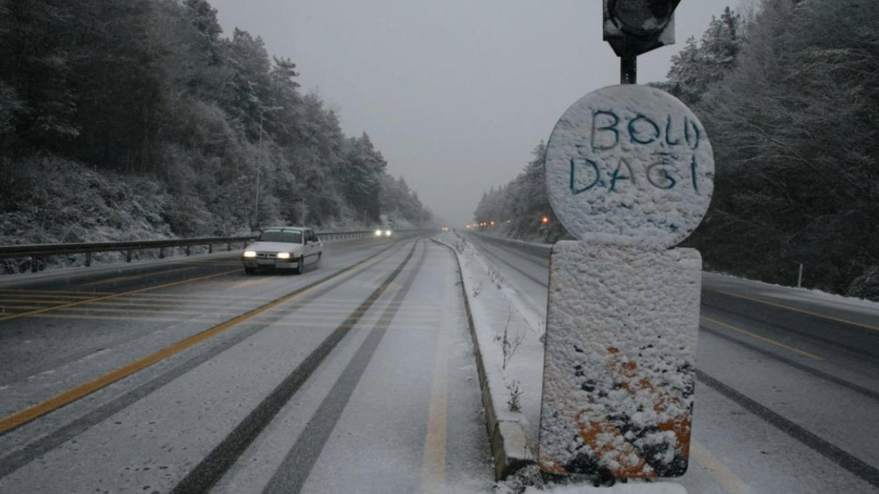 Bolu Dağı'nda ağır tonajlı araçların geçişine izin verilmiyor