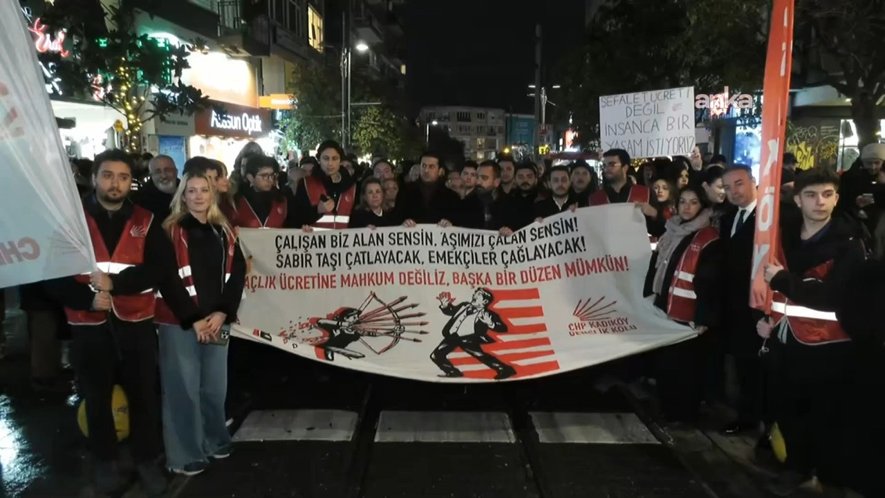 CHP'den Kadıköy’de asgari ücret protestosu