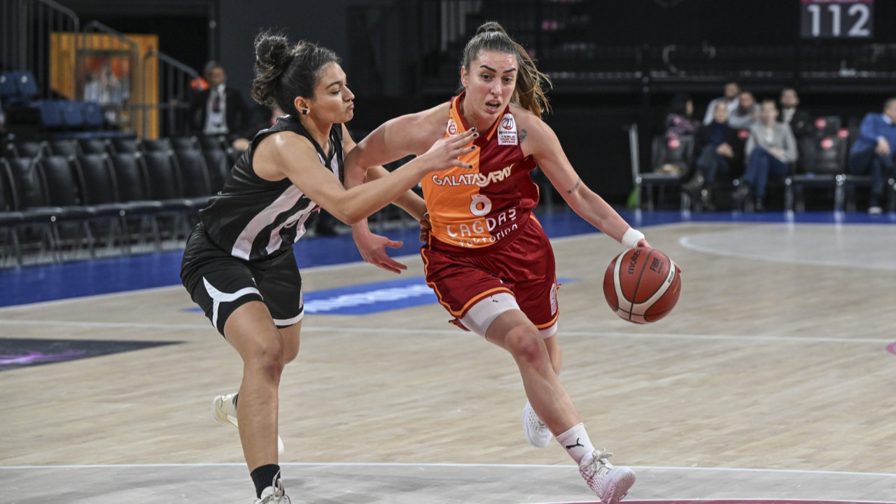 Galatasaray kadınların derbisinde Beşiktaş'ı yıktı