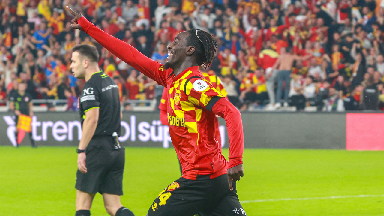 Isaac Solet'in paylaşımı Göztepe'de kafa karıştırdı