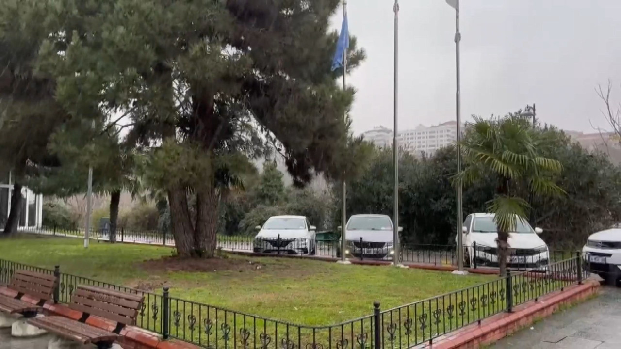 Meteoroloji ve AKOM uyarmıştı: İstanbul'da kar yağdı