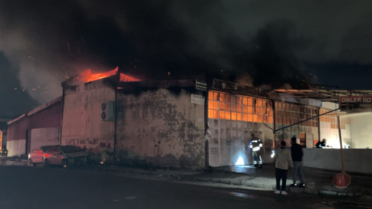 Oto tamirhanesinde çıkan yangın 3 iş yerine sıçradı