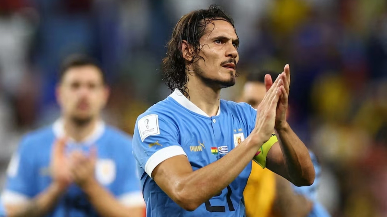 Edinson Cavani 38 yaşında futbola veda etti