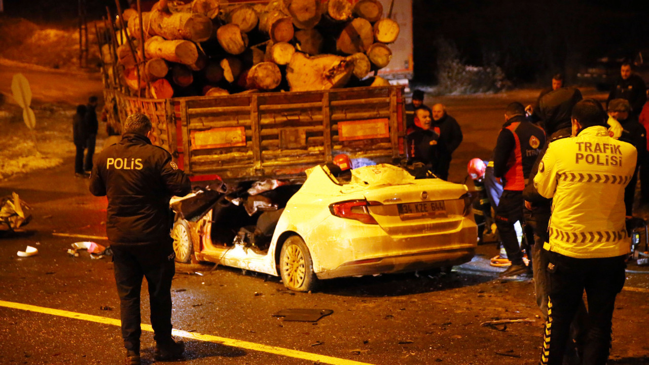 Korkunç kaza: Ölü ve yaralılar var