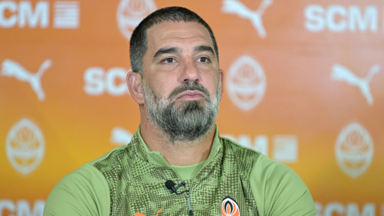 Arda Turan neşteri vuruyor: 7 ismin biletini kesti