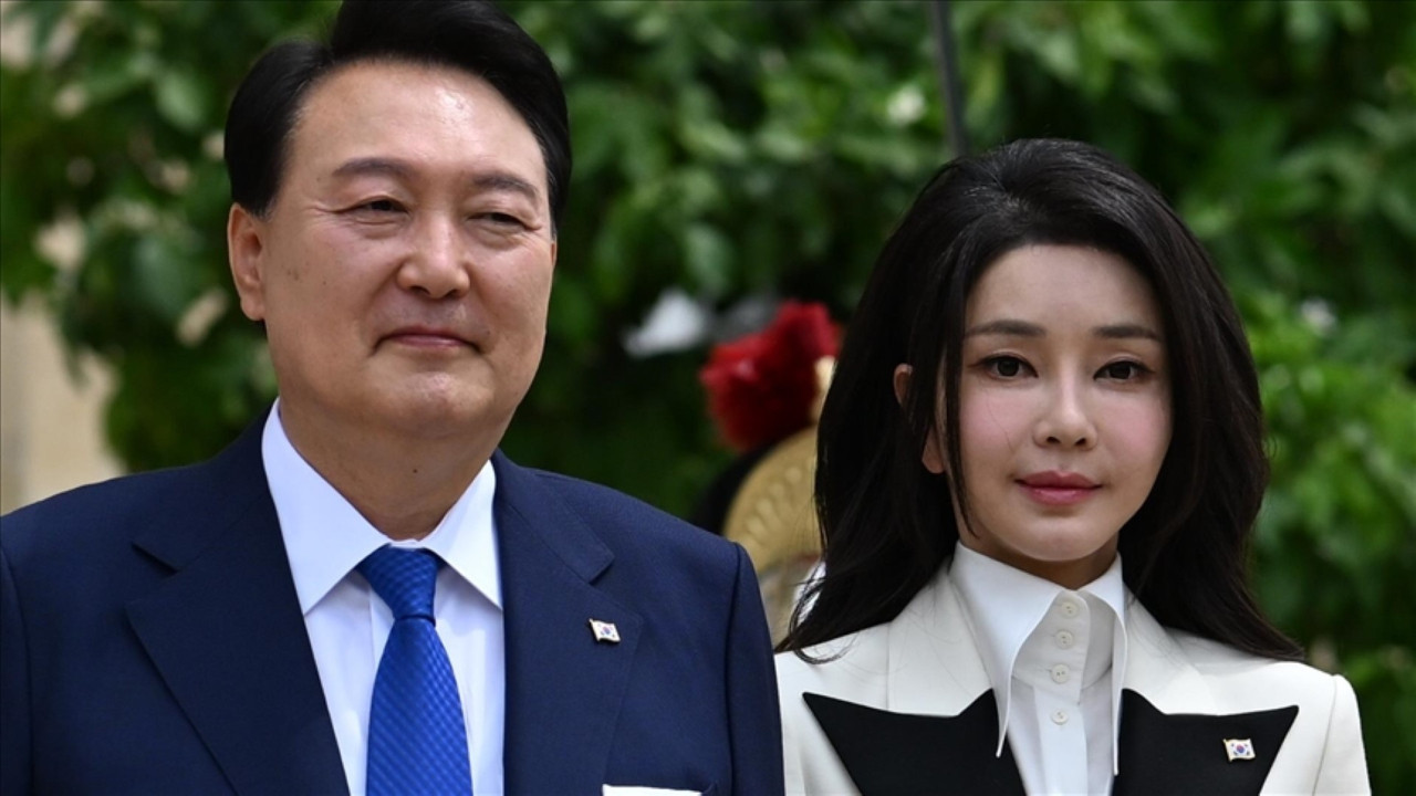 Eski First Lady'ye 'hediye karşılığı devlet işlerine müdahale' suçlaması