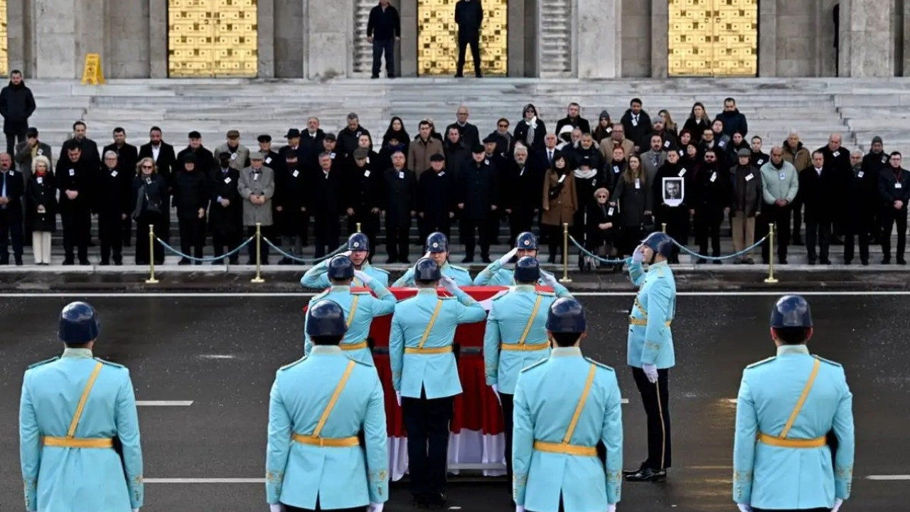 Eski TBMM Başkanvekili için Meclis'te cenaze töreni düzenlendi