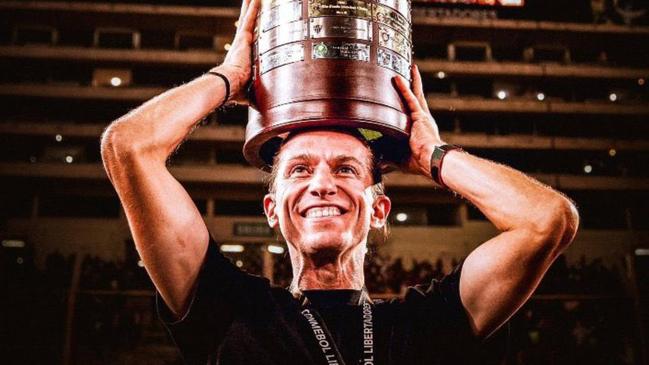 Flamengo, Filipe Luis ile 2027'ye kadar devam dedi