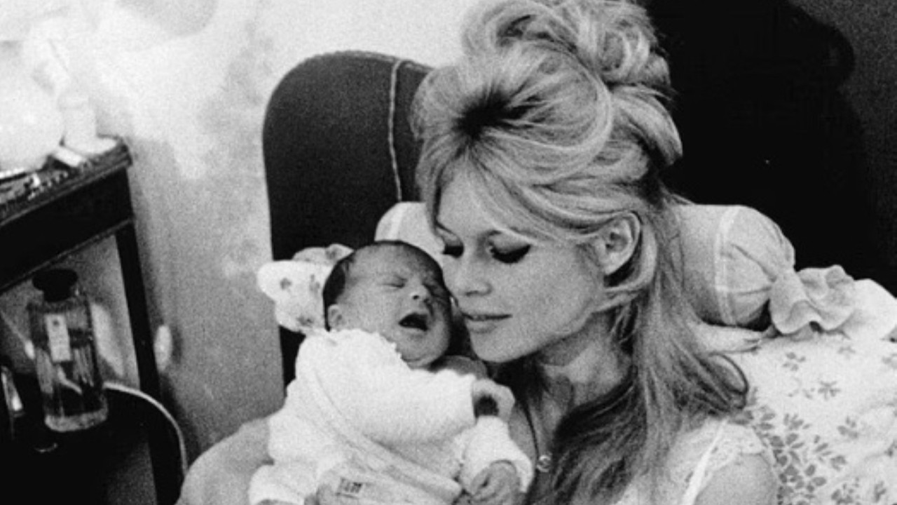 Hayata veda eden ünlü isim, yıllarca küs kaldığı oğluna söz vermiş